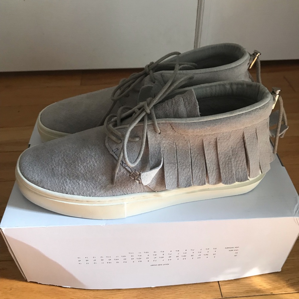 Clear Weather Fringe Lace up Sneakers